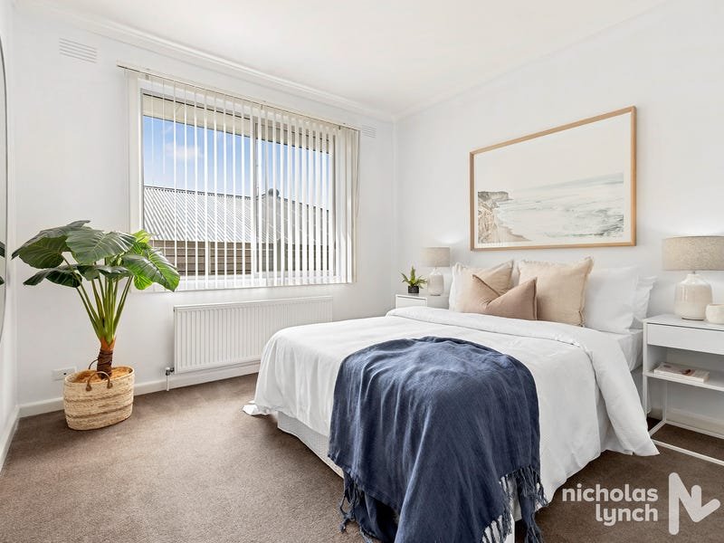 Property Gallery Thumbnail 9