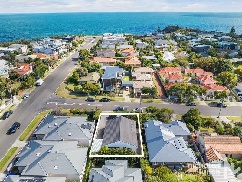 Property Gallery Thumbnail 11