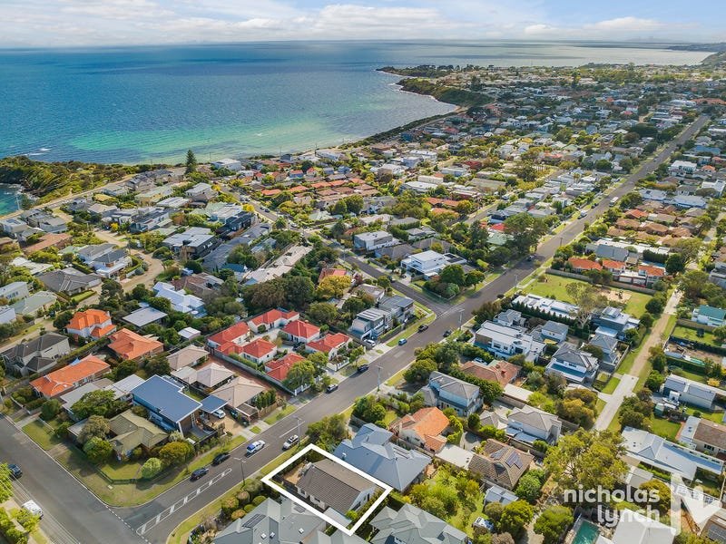Property Gallery Thumbnail 12