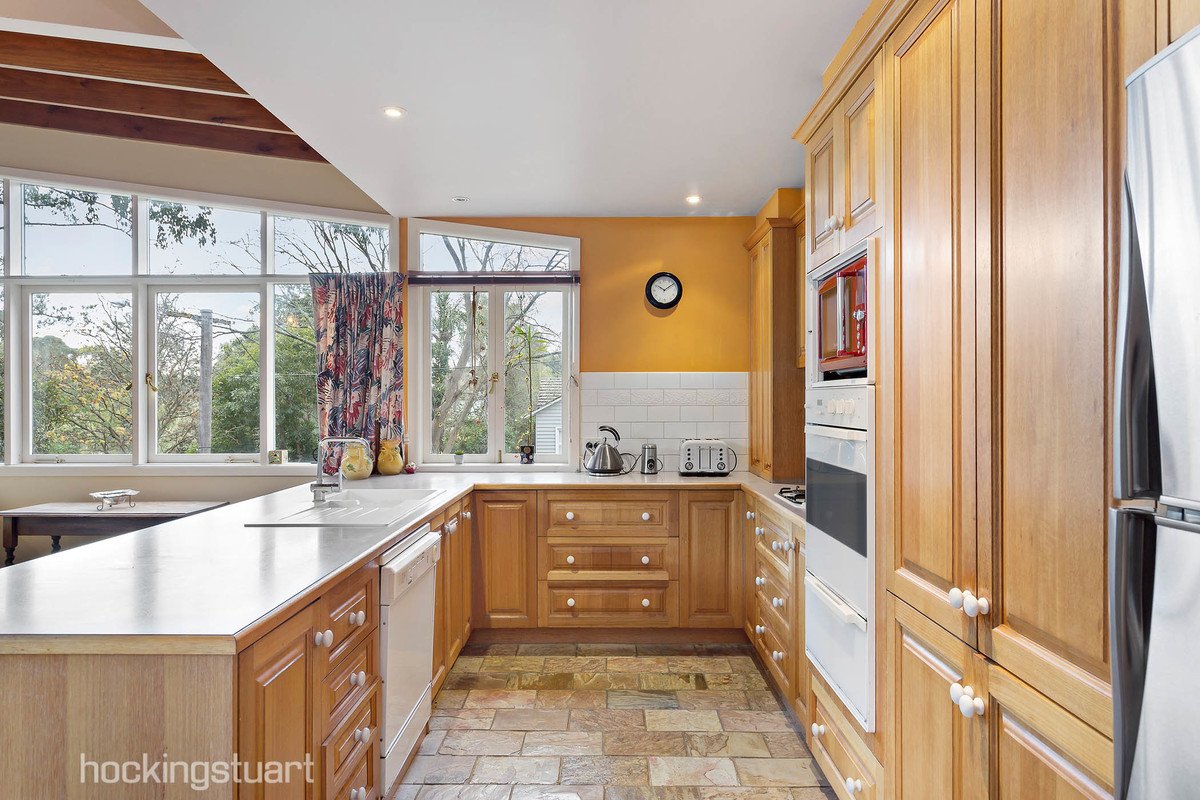 81 Orchard Crescent, Mont Albert North image 3