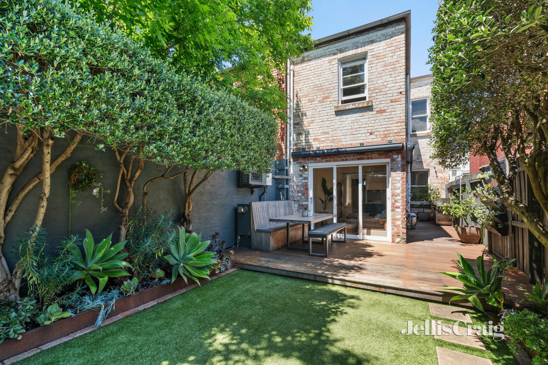 81 Rowena Parade, Richmond image 9