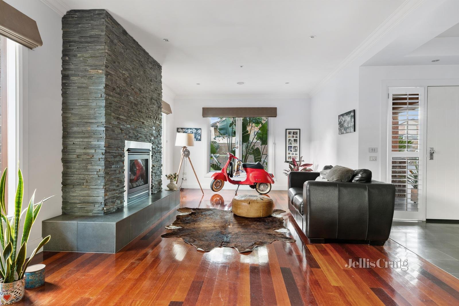 81 St Hellier Street, Heidelberg Heights image 2
