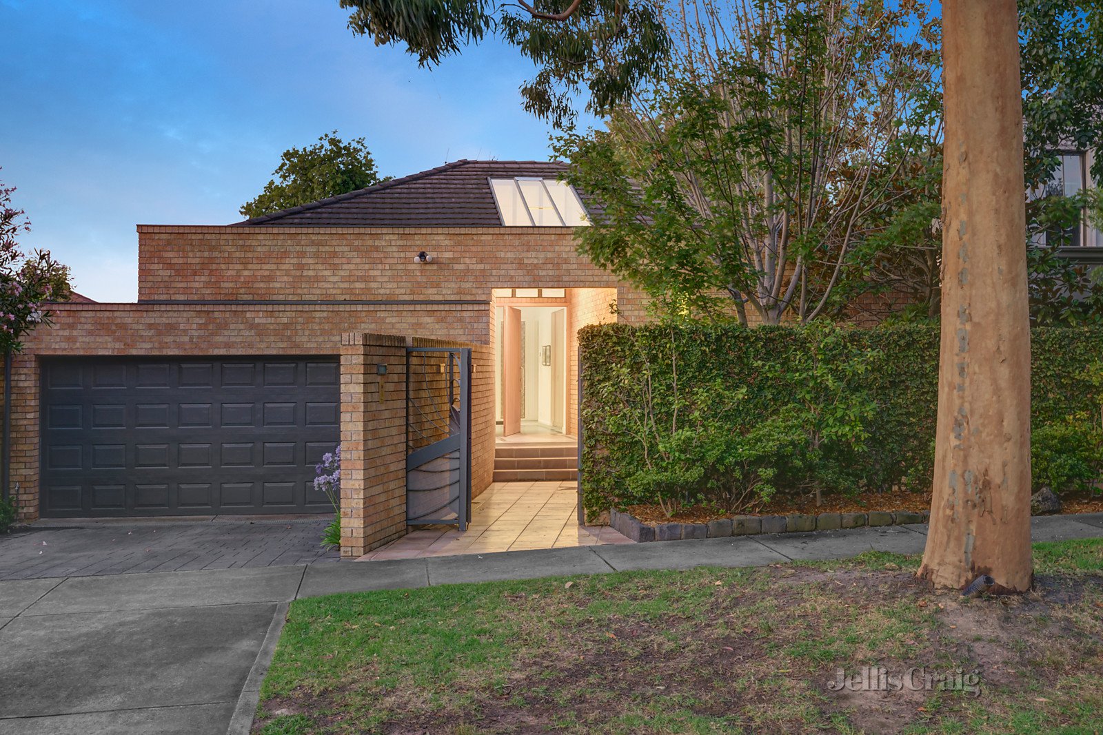 81 Winmalee Road, Balwyn image 1