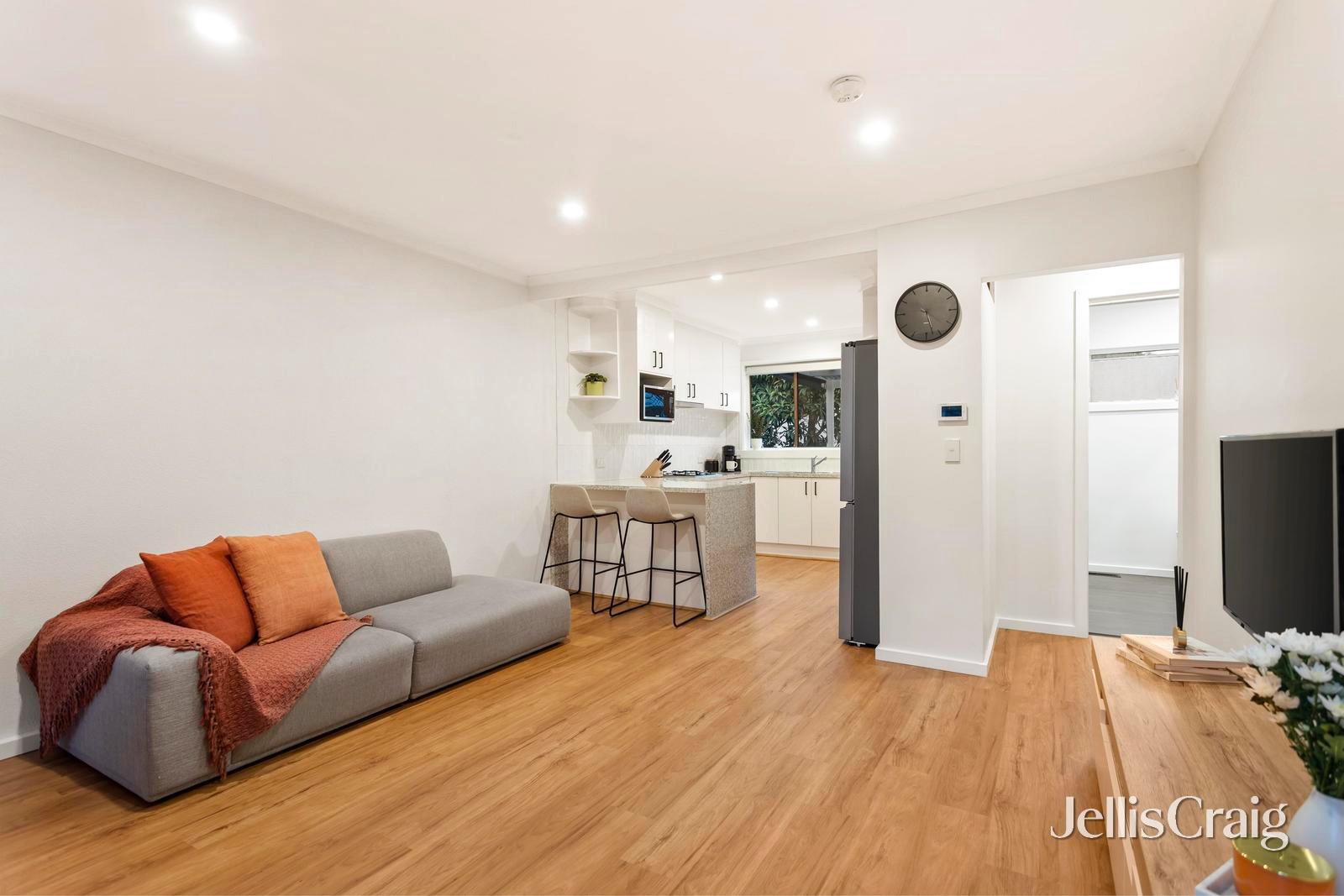 8/10-12 Ray Street, Croydon image 3