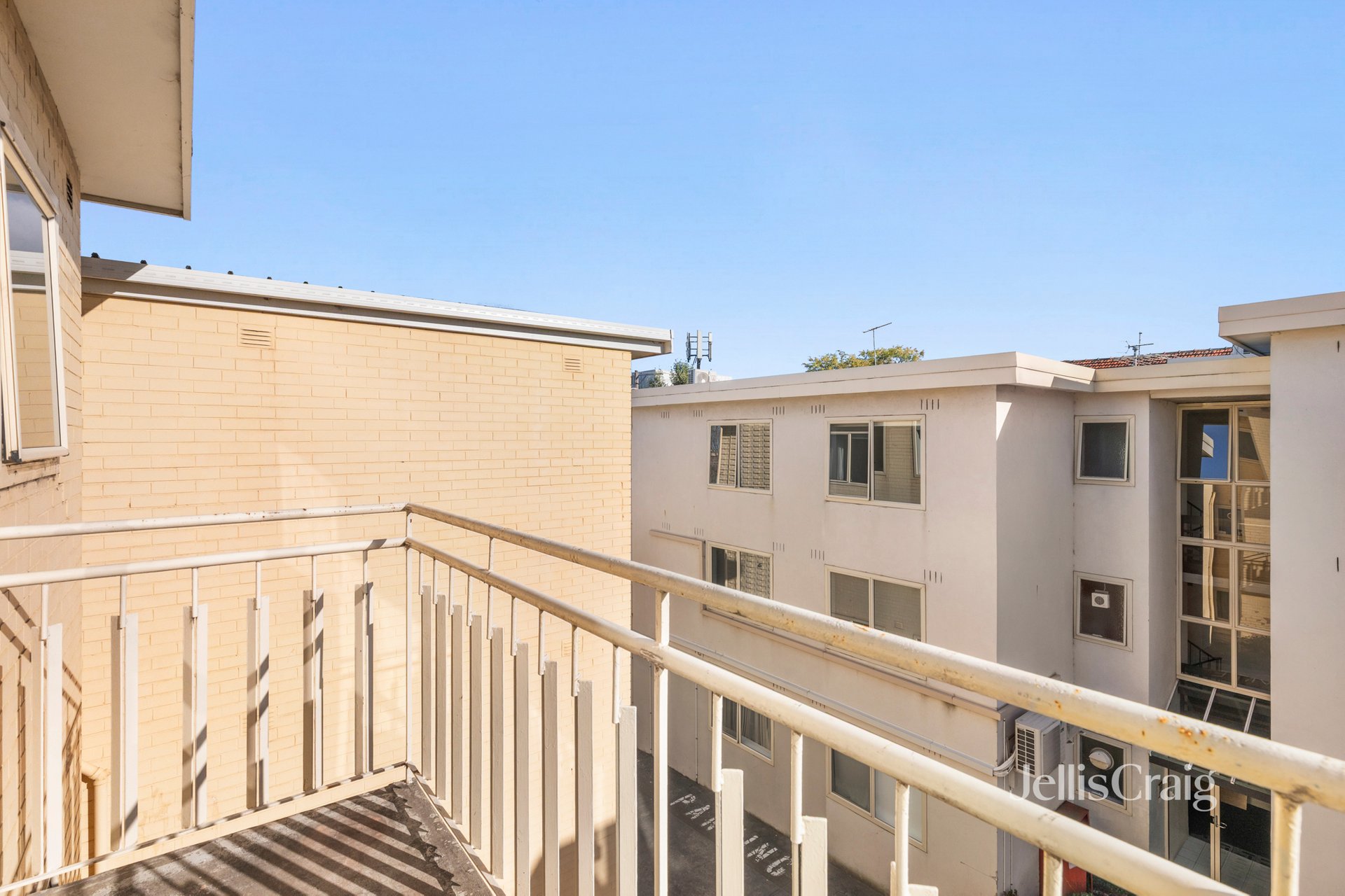 8/10 Mitford Street, St&nbsp;Kilda image 6