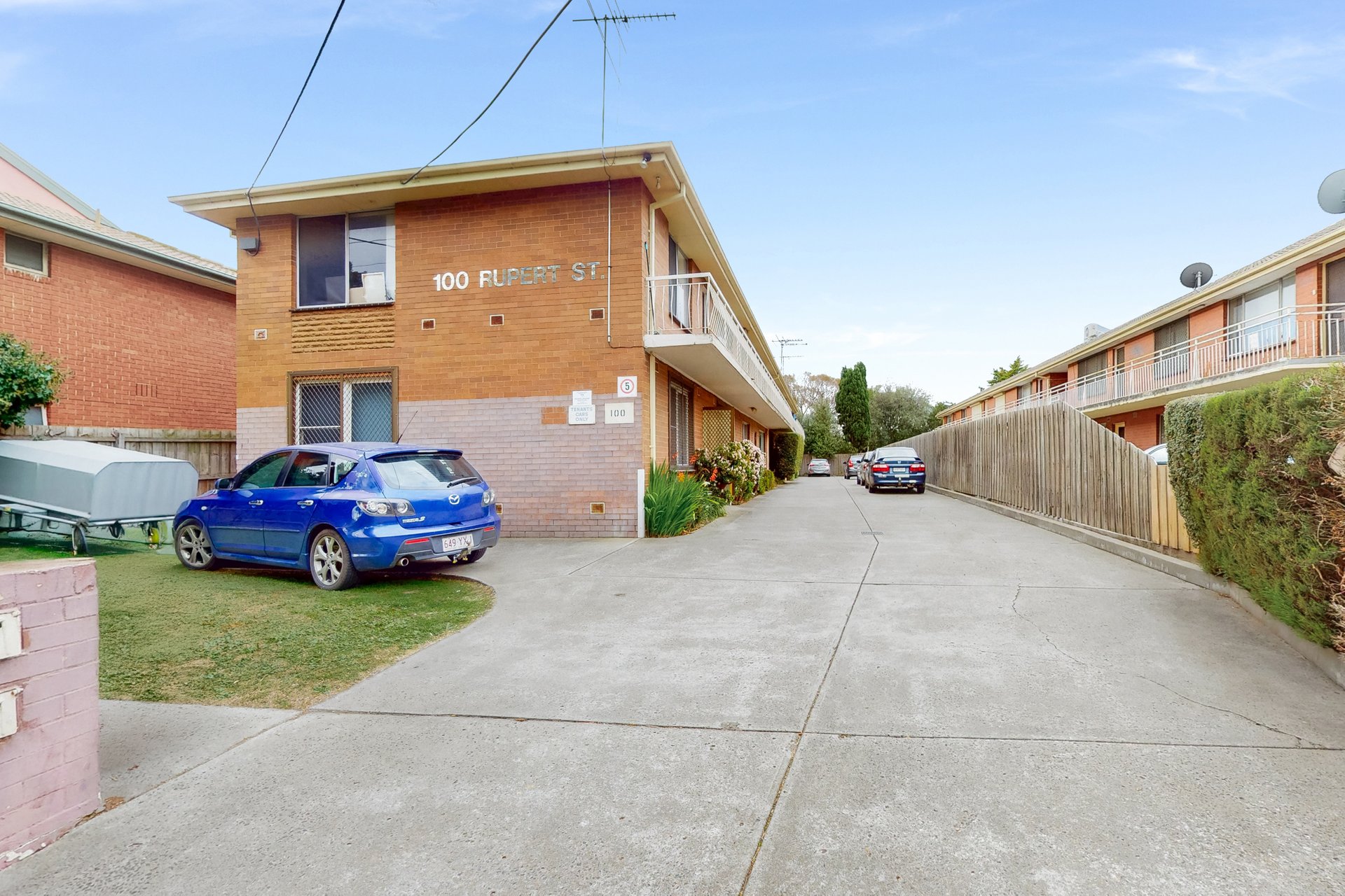 8/100 Rupert Street, West Footscray image 2