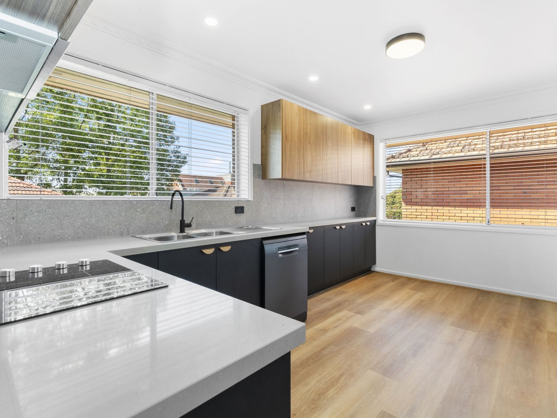 8/103 Kangaroo Road, Hughesdale image 4