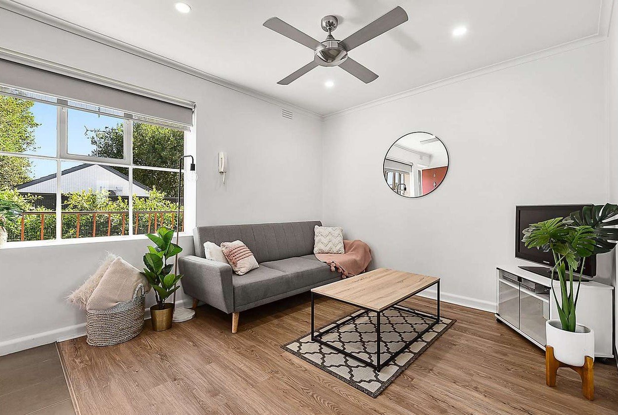 8/104 Alexandra Street, St Kilda East image 2