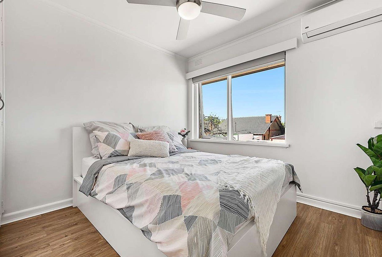 8/104 Alexandra Street, St Kilda East image 4