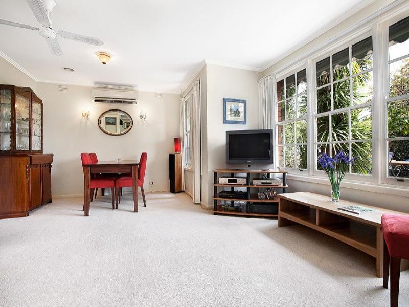 8/1078 Burke Road, Balwyn North image 2