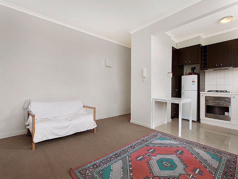 8/11 Bishop Street, Box Hill image 2