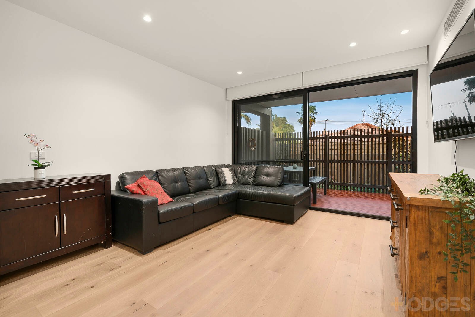 8 / 11 St Georges Avenue Bentleigh East