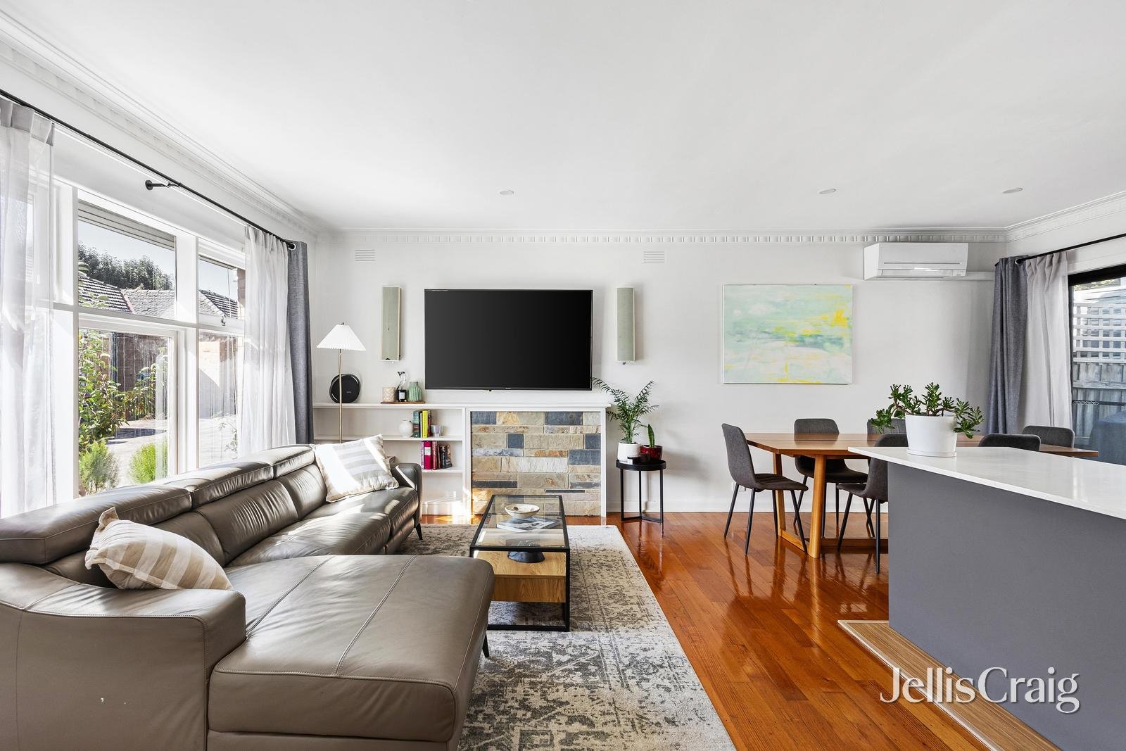 8/115 Wattle Valley Road, Camberwell image 2