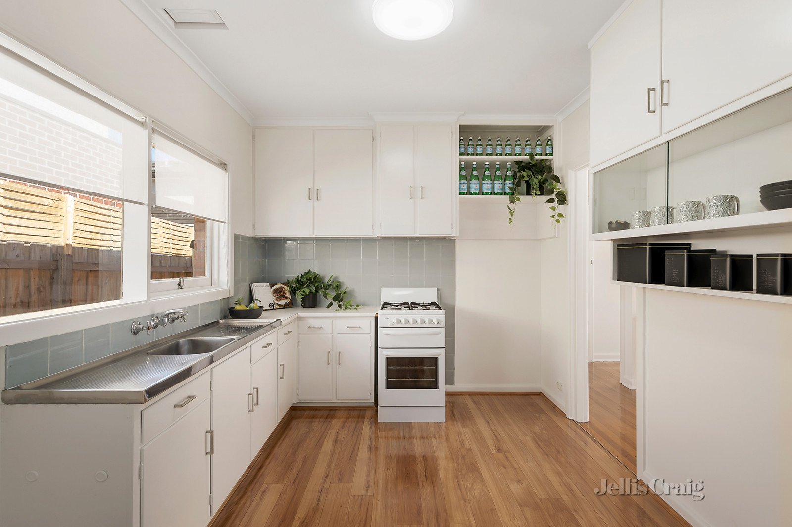 8/115 Wattle Valley Road, Camberwell image 4