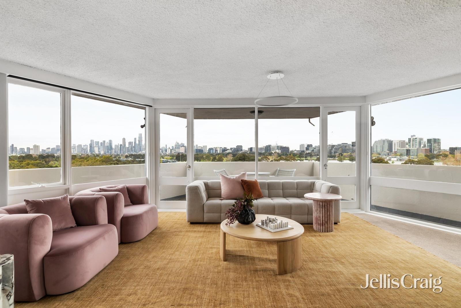 81/197 Canterbury Road, St Kilda West image 2