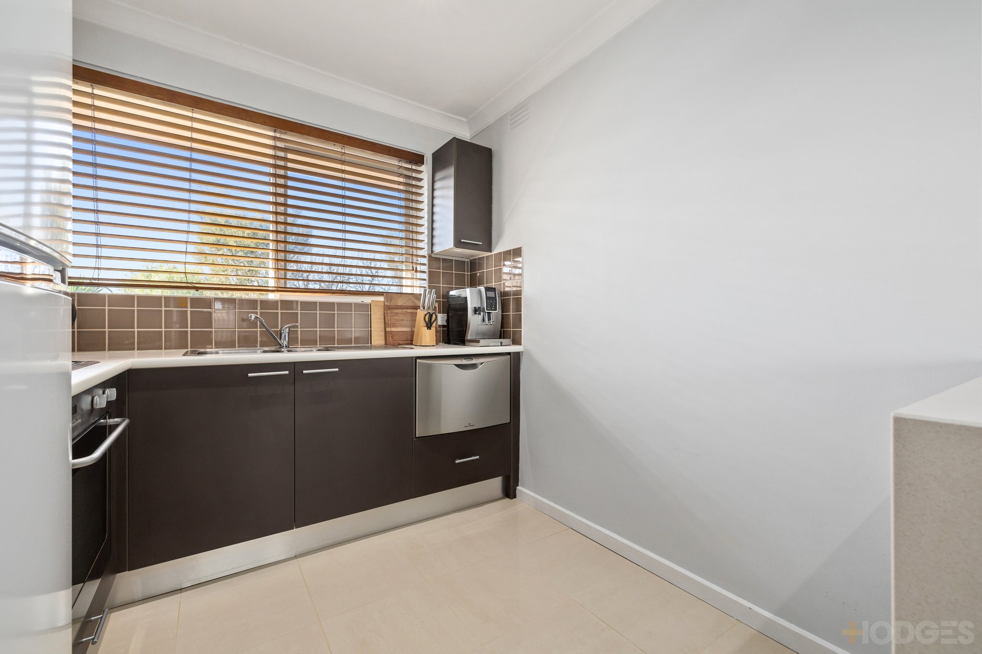 8 / 12 Bartlett Street Hampton East