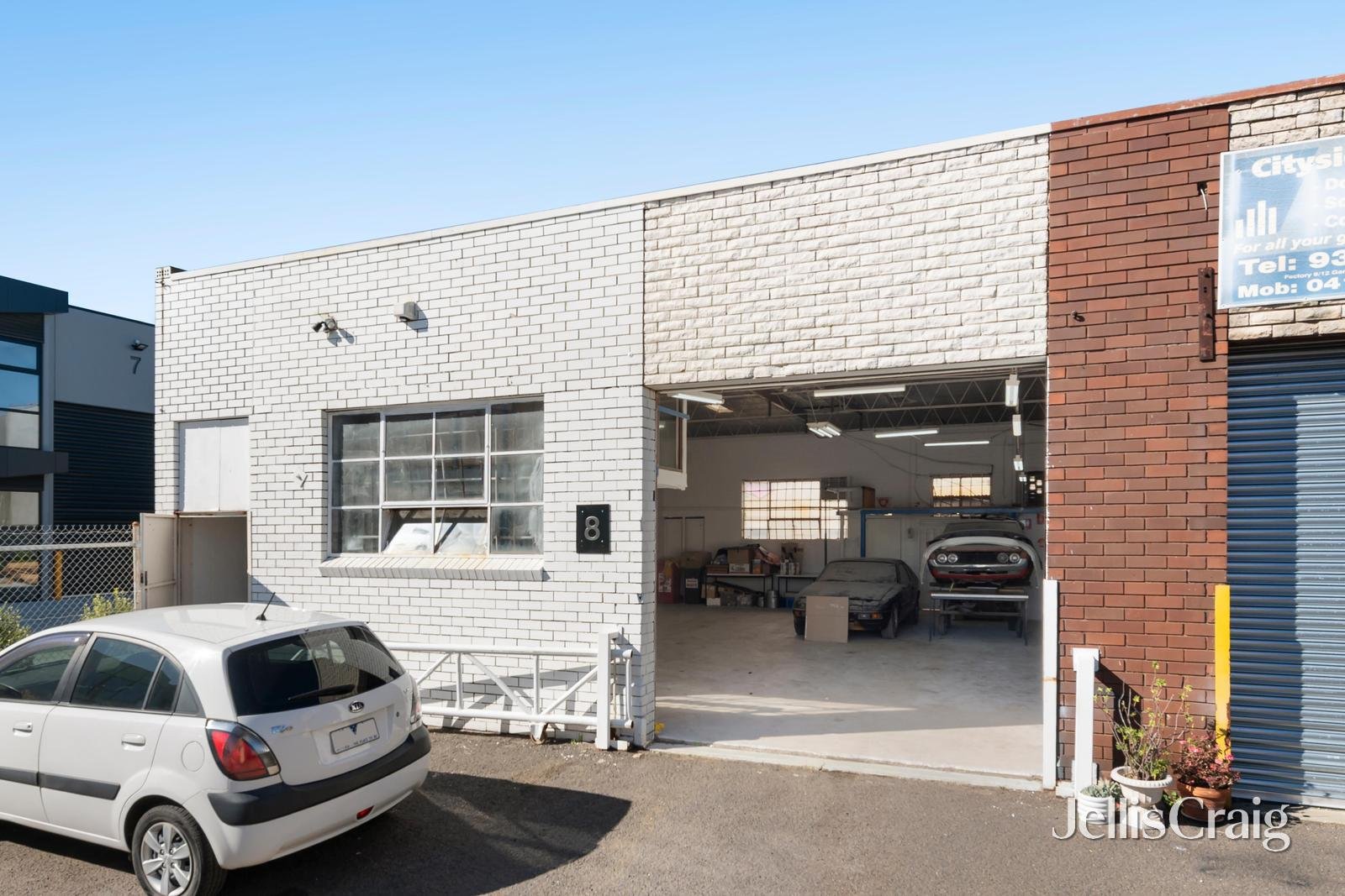 8/12 Ganton Court, Williamstown image 1