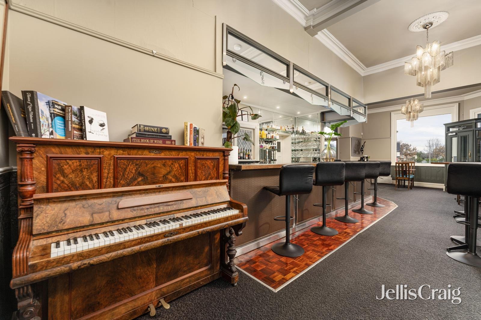 812 Macarthur Street, Ballarat Central image 2