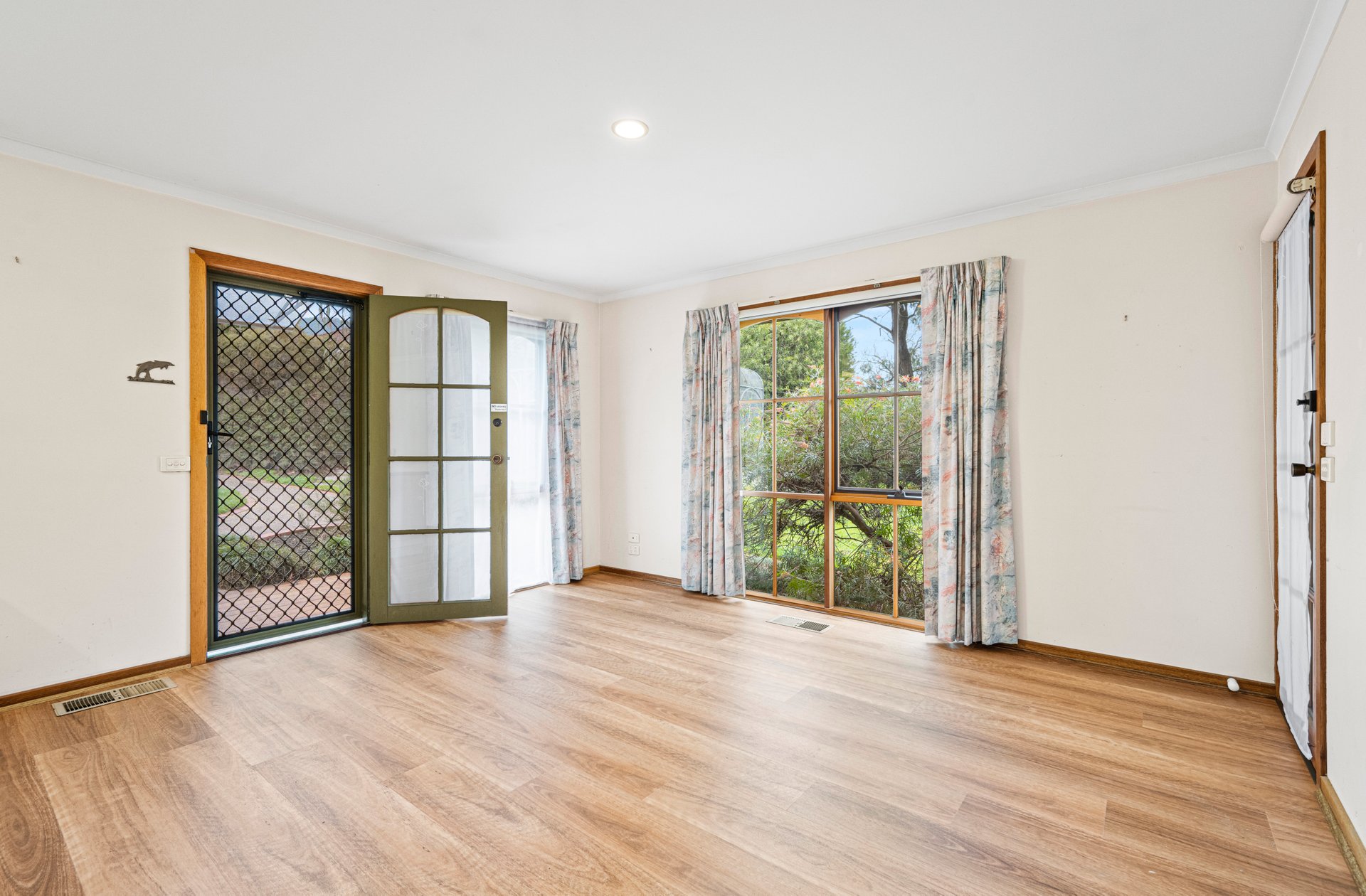 812 Mount Dandenong Road, Montrose image 7