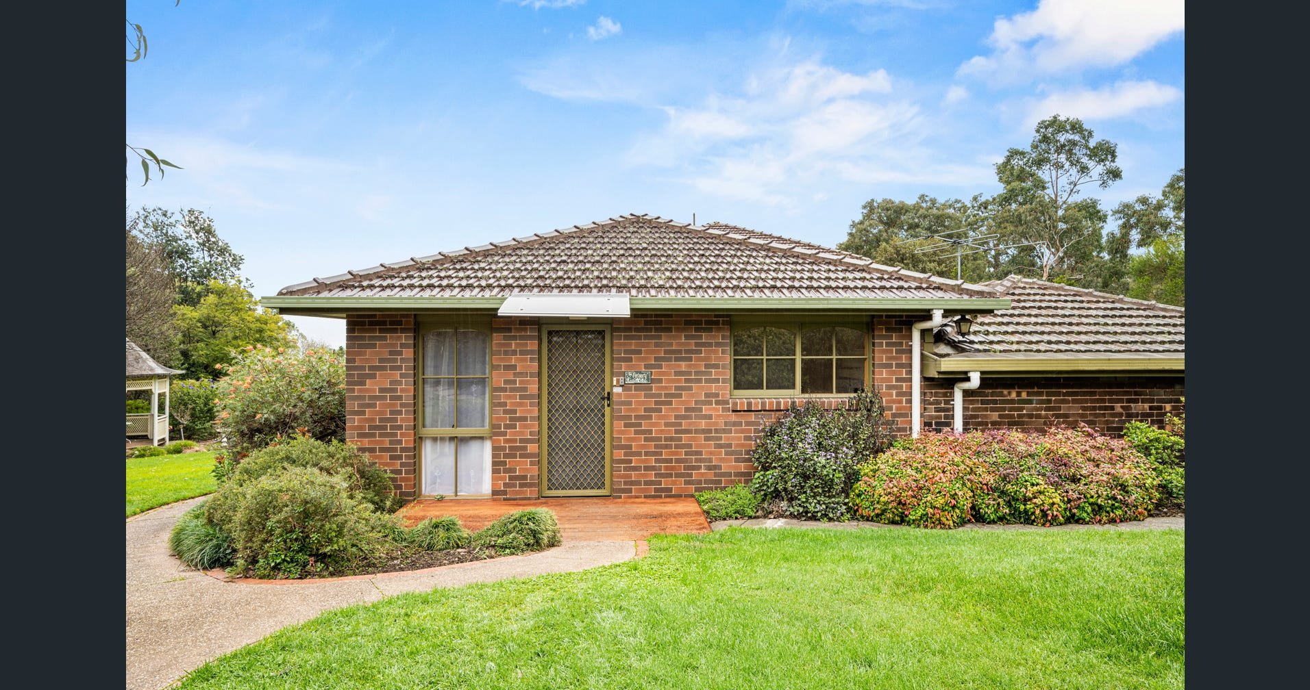 812 Mount Dandenong Road, Montrose image 1