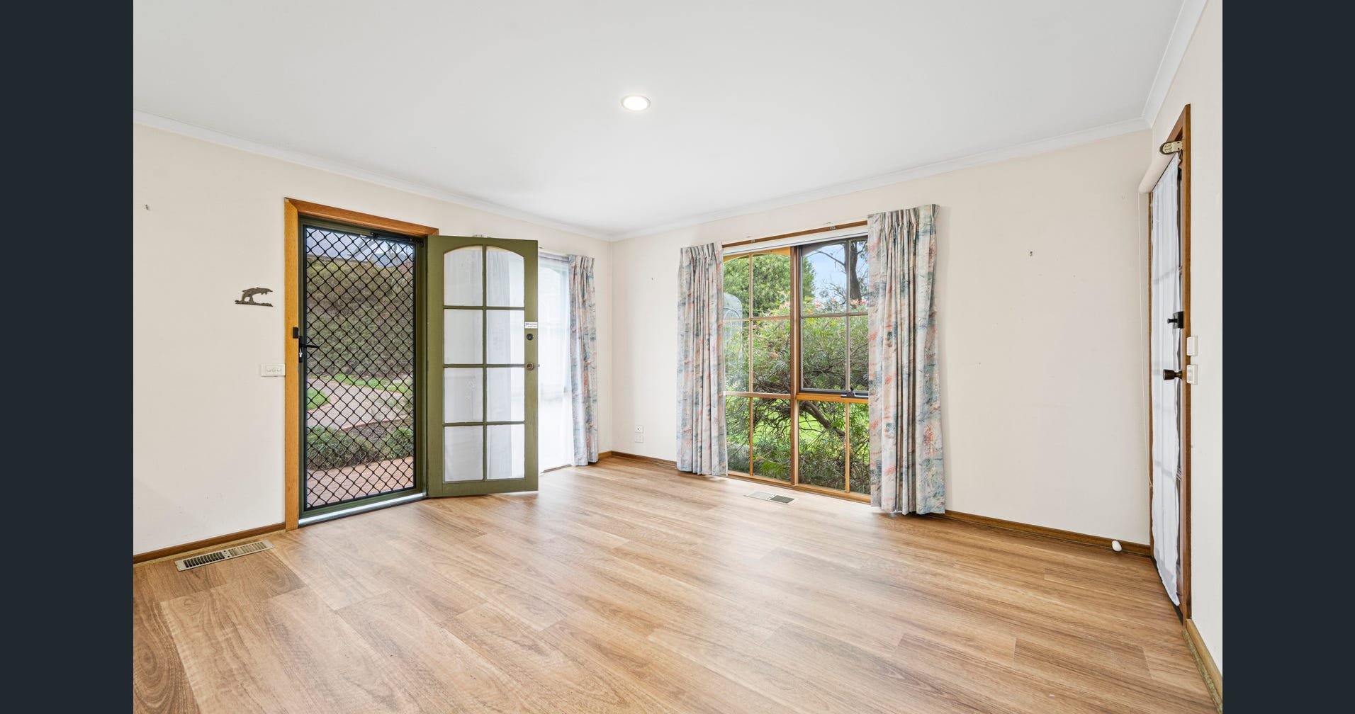 812 Mount Dandenong Road, Montrose image 4