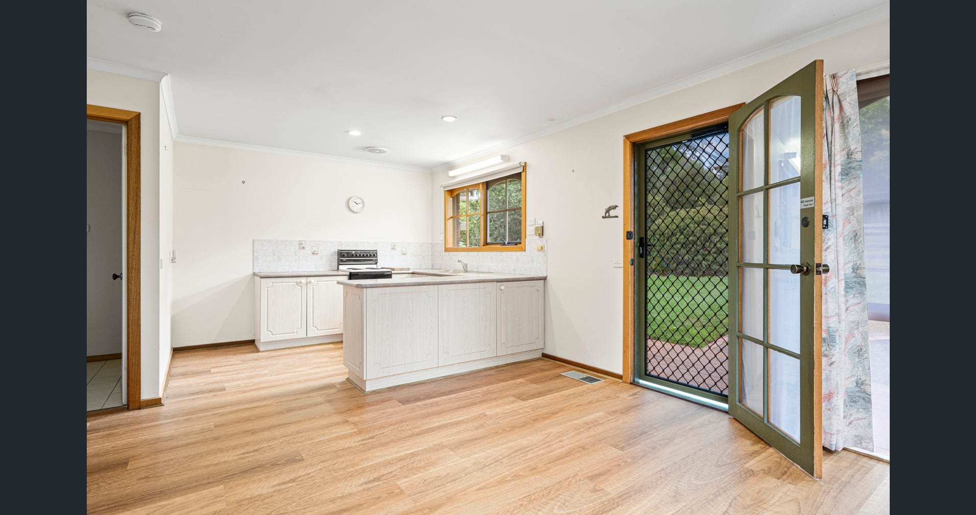 812 Mount Dandenong Road, Montrose image 2