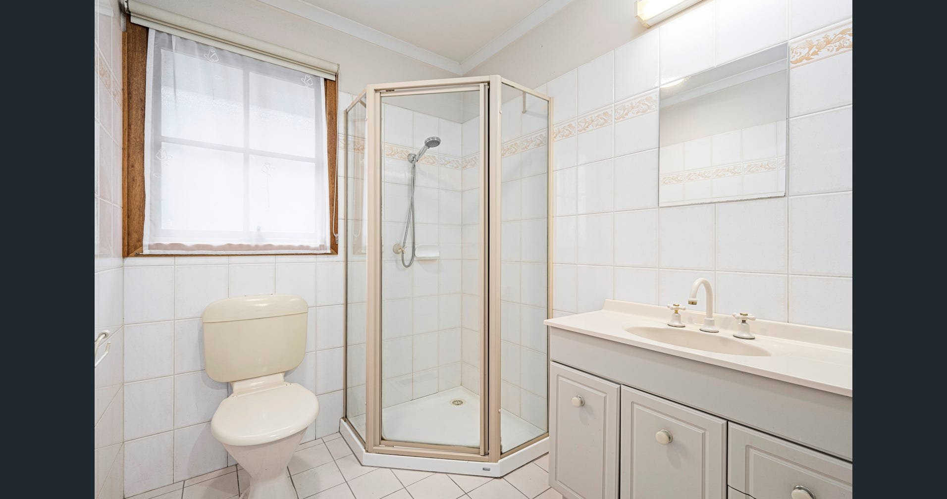 812 Mount Dandenong Road, Montrose image 3