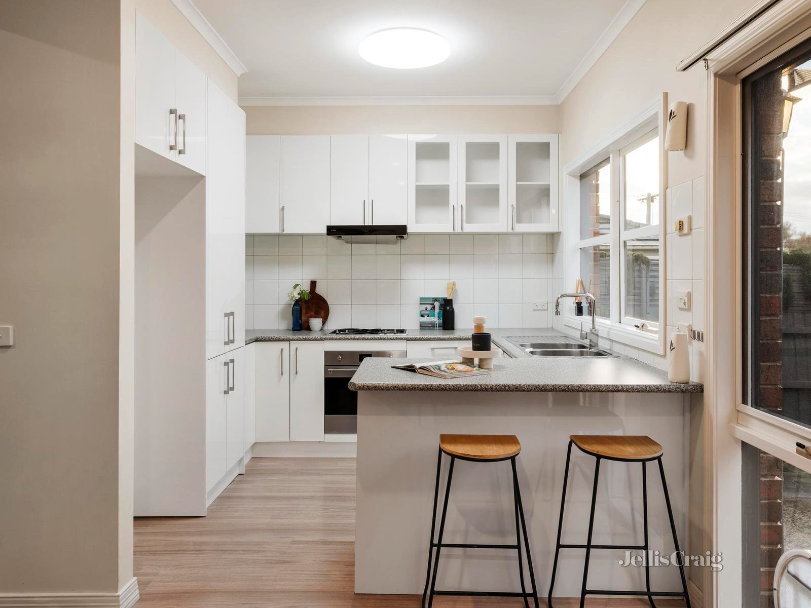8/12 Omar Street, Templestowe Lower image 4