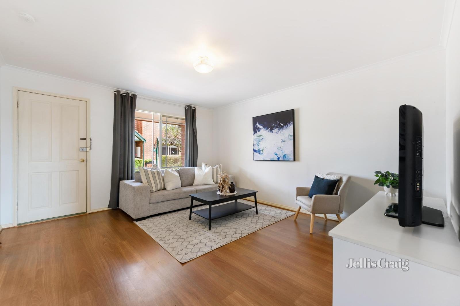 8/12 Surrey Road, Mount Waverley image 3