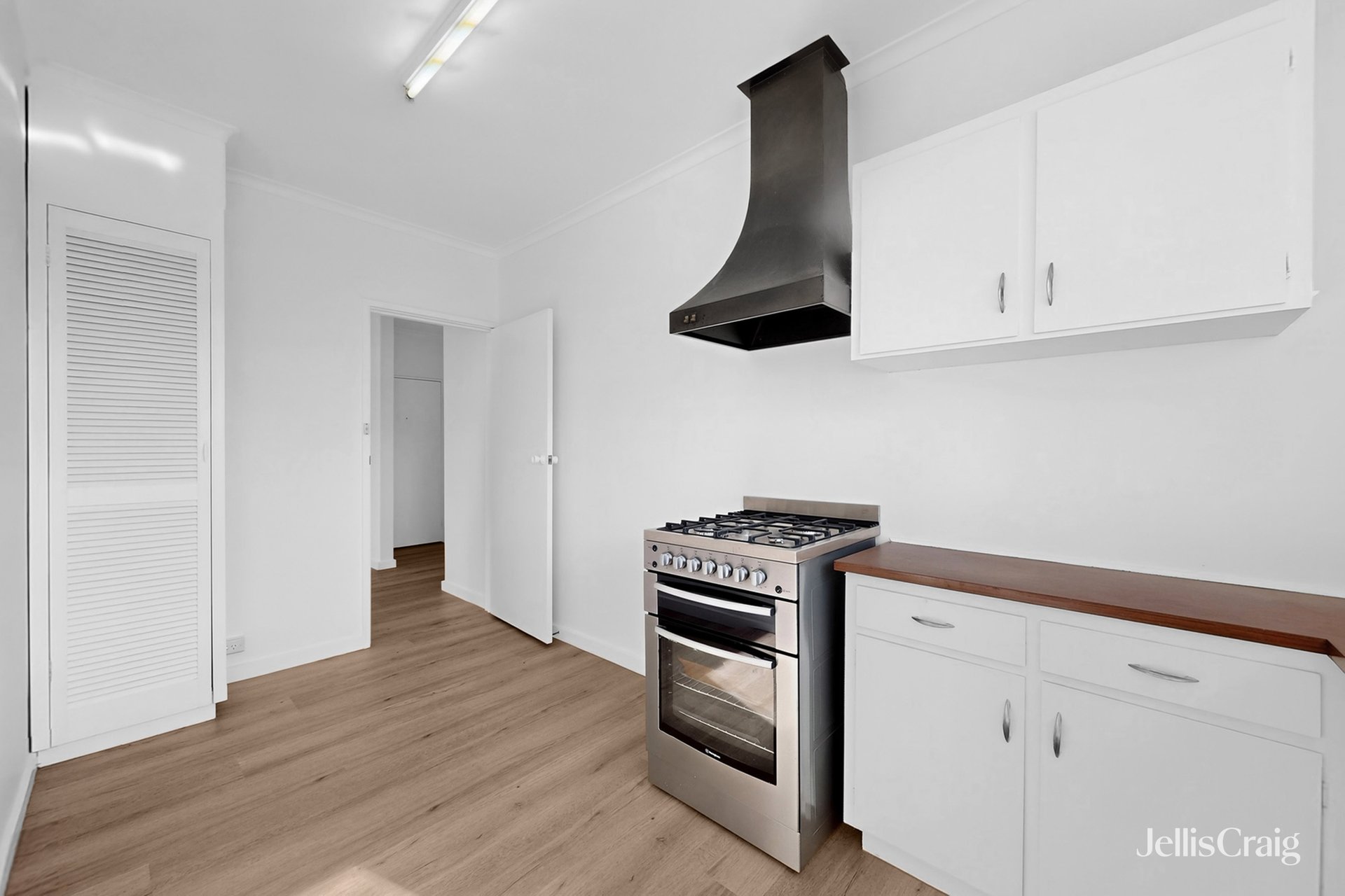 8/12 Sydney Street, Murrumbeena image 4