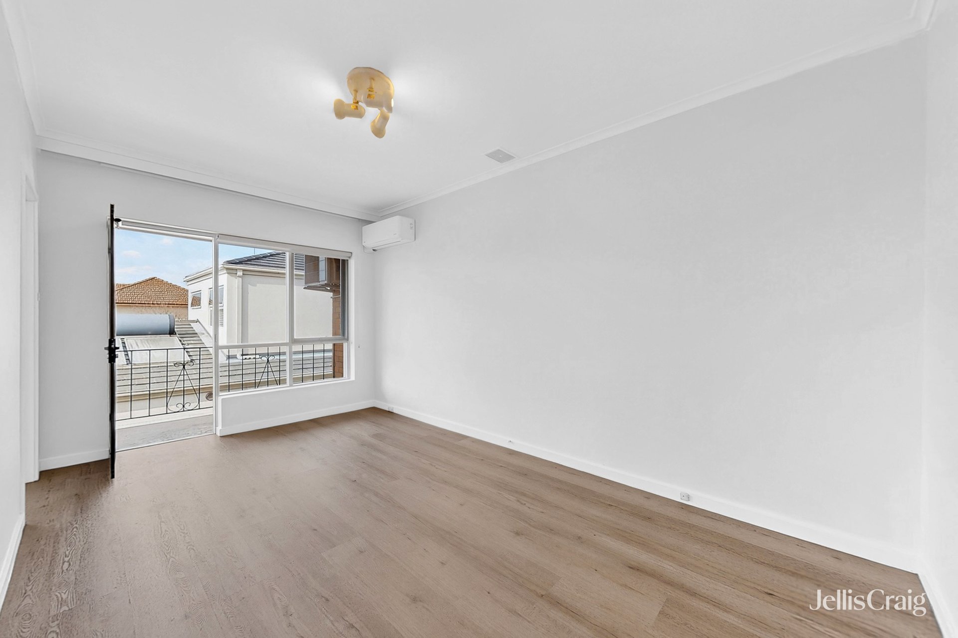 8/12 Sydney Street, Murrumbeena image 8