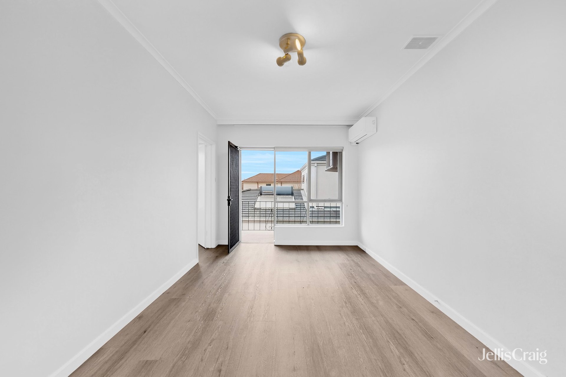 8/12 Sydney Street, Murrumbeena image 7