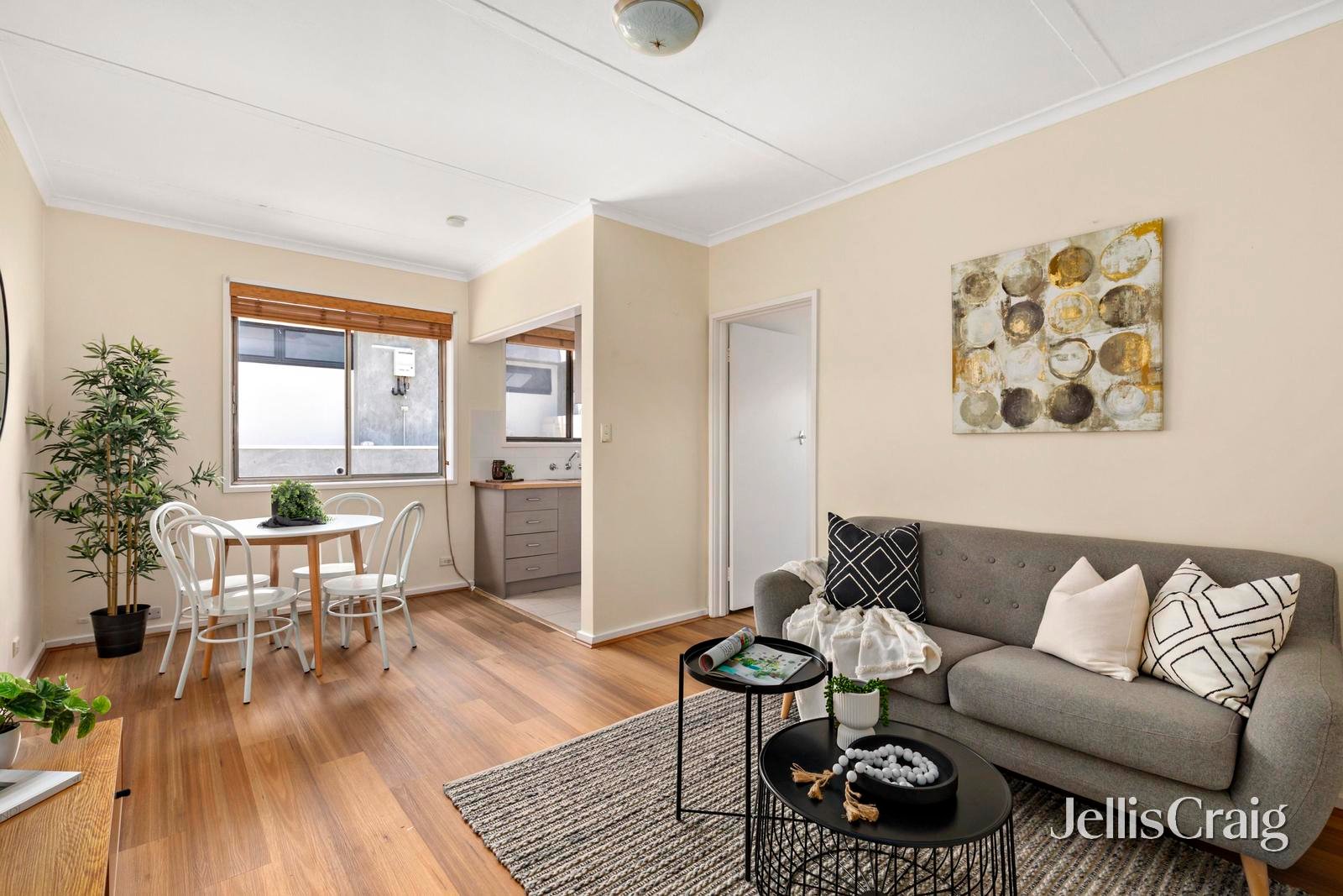 8/120 Primrose Street, Essendon image 3