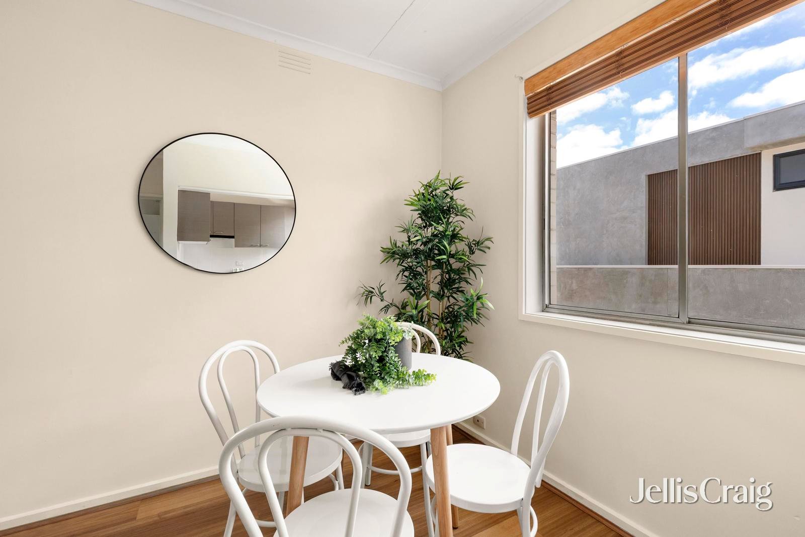 8/120 Primrose Street, Essendon image 5