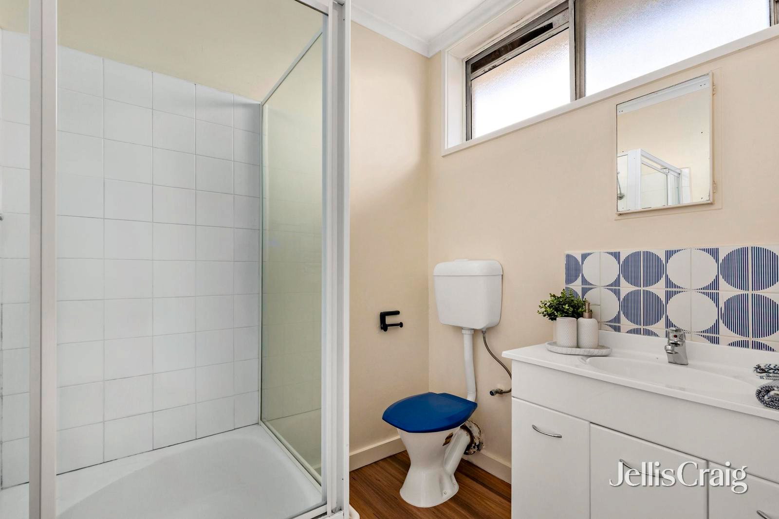 8/120 Primrose Street, Essendon image 8