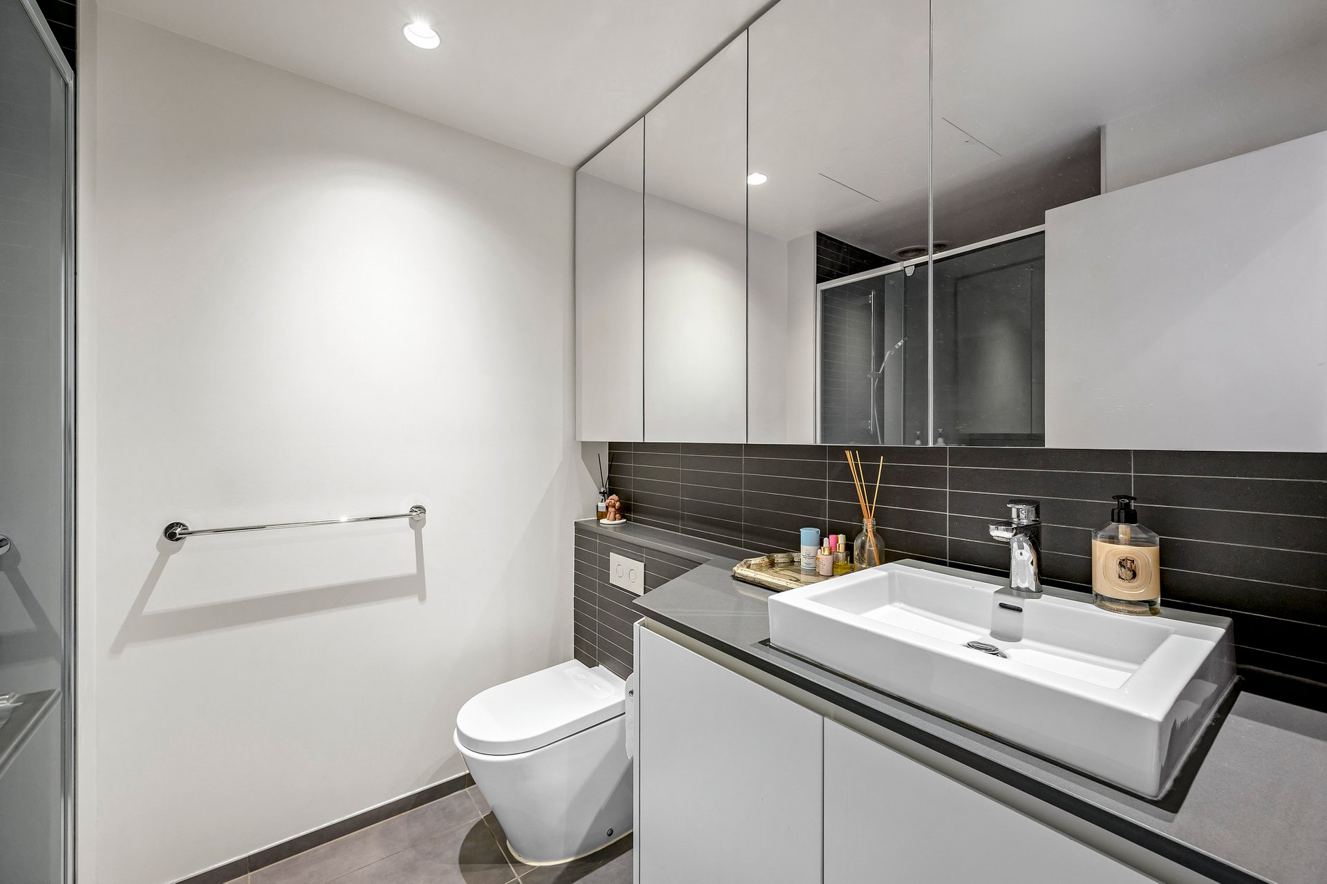Property Gallery Thumbnail 5