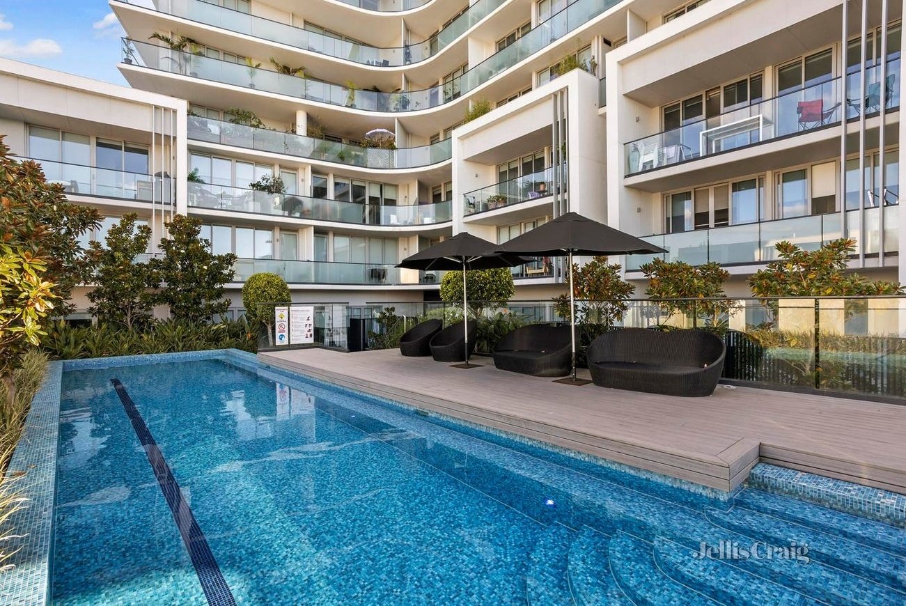 812/1 Grosvenor Street, Doncaster image 8