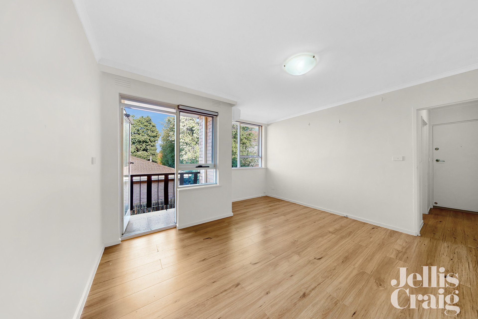 8/1216 Dandenong Road, Murrumbeena image 3