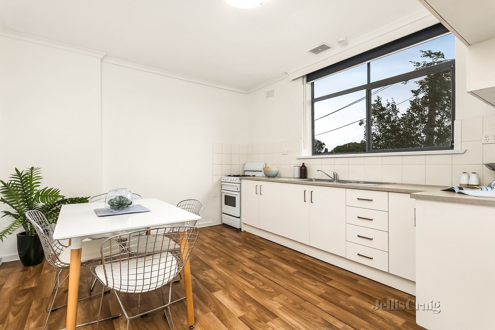 8/123 Epsom Road, Ascot Vale image 2