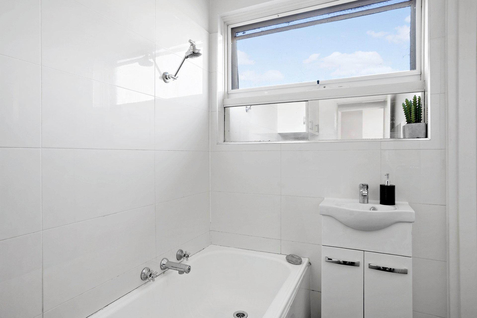 Property Gallery Thumbnail 8