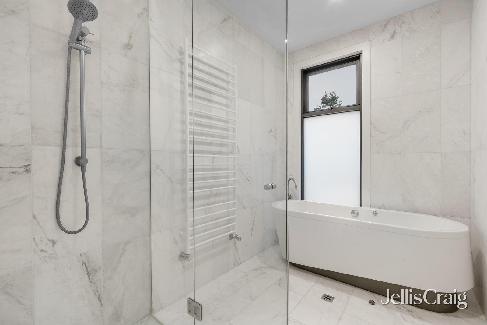 8/1289 Burke Road, Kew image 6