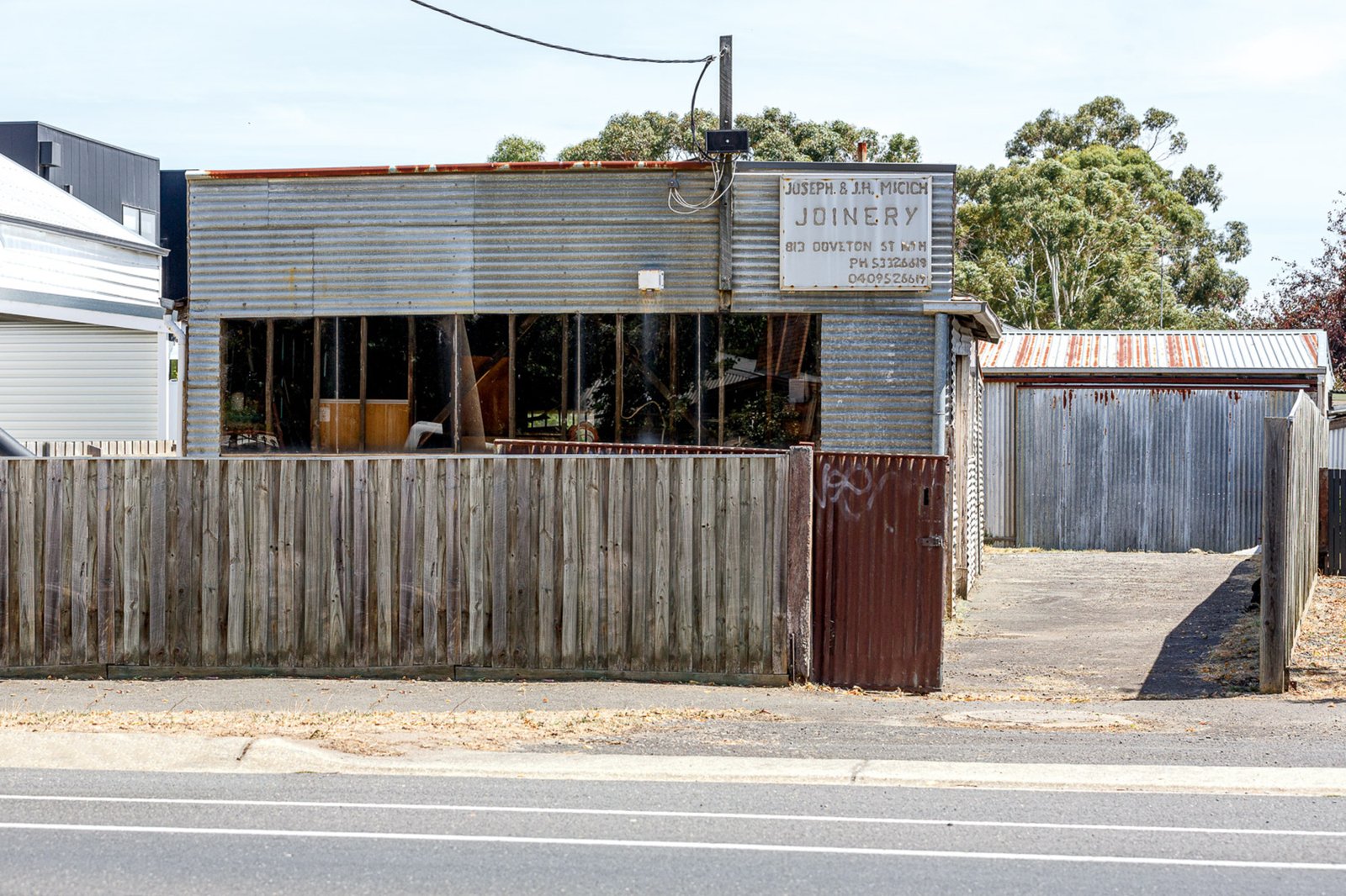813 Doveton Street North, Soldiers Hill