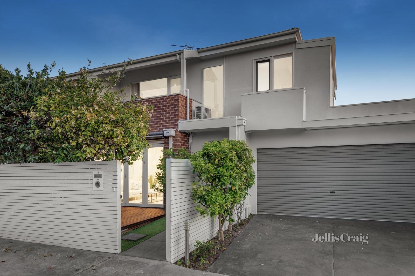 8/131 Charman Road, Beaumaris image 1