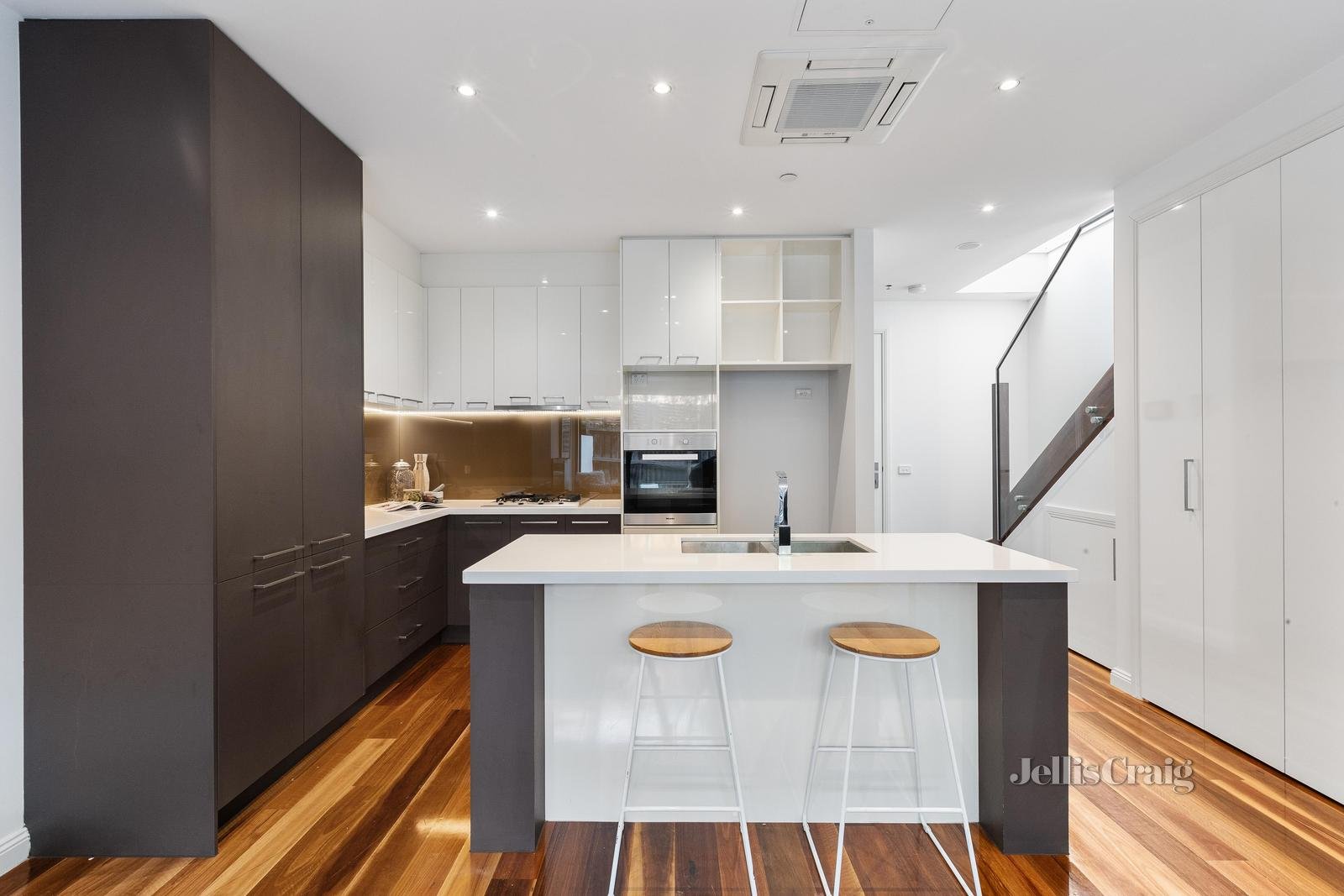 8/1311 Toorak Road, Camberwell image 3