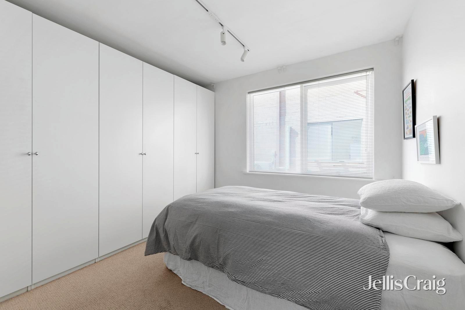 8/136 Yarra Street, Abbotsford image 7