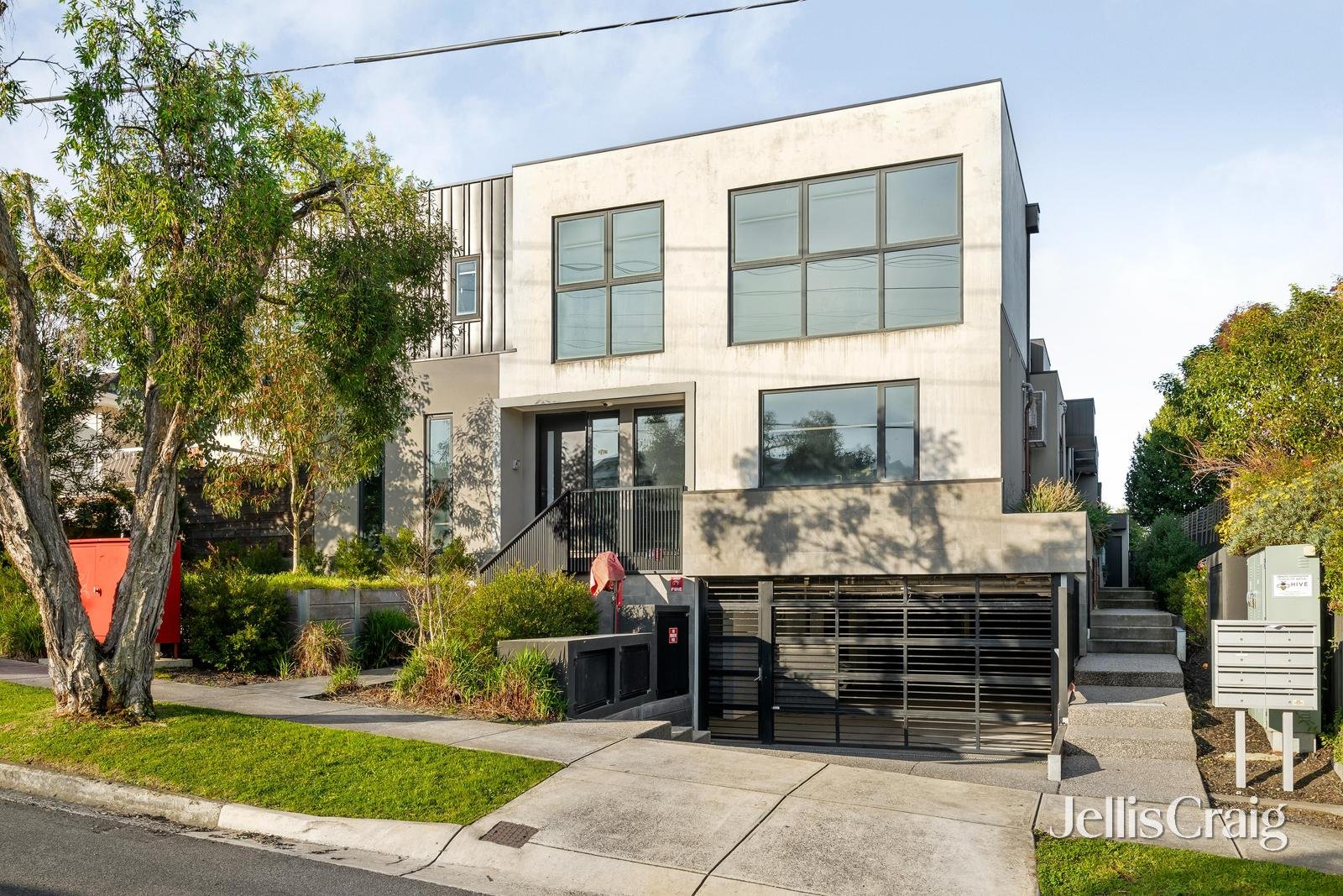 8/14 Frederick Street, Doncaster image 1