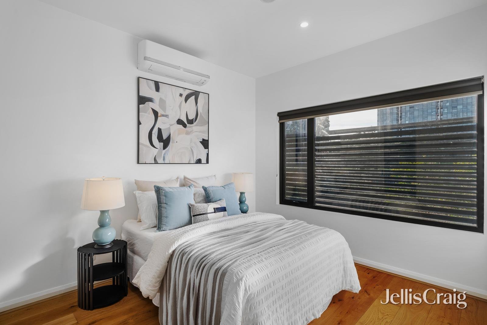 8/14 Frederick Street, Doncaster image 5