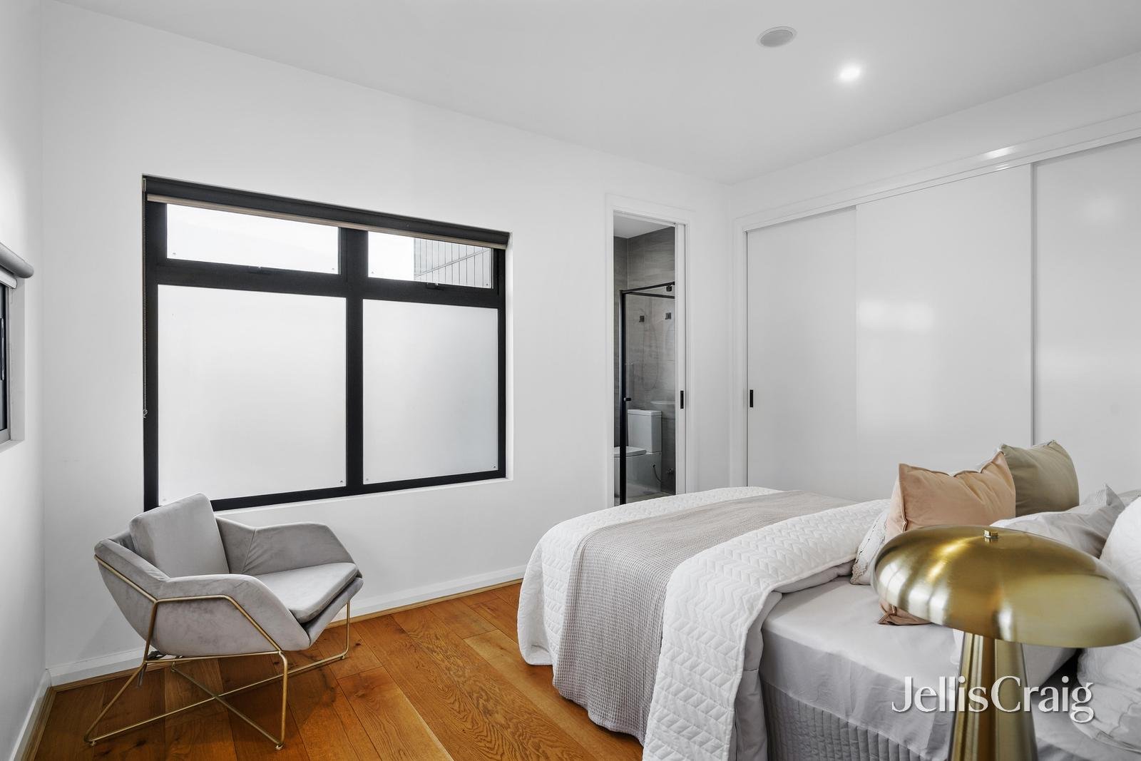 8/14 Frederick Street, Doncaster image 7