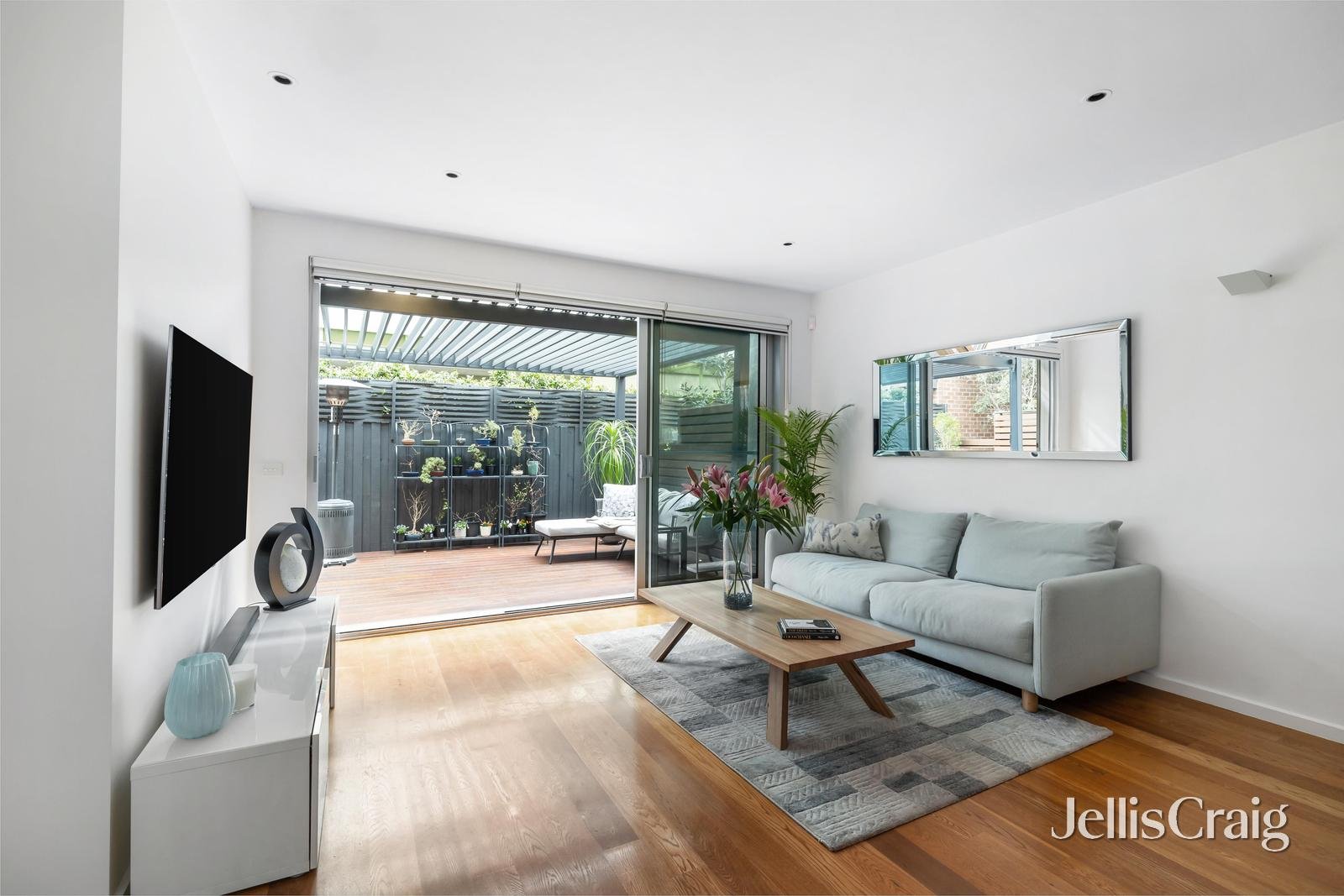 8/14 Lillimur Road, Ormond image 3