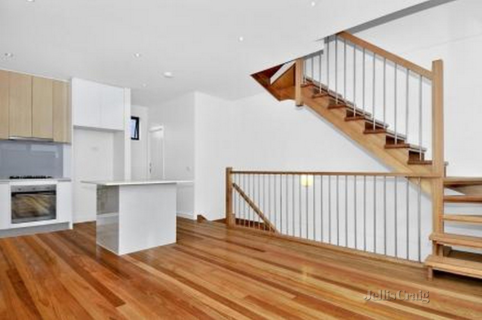 8/14 Pitt Street, Brunswick image 2